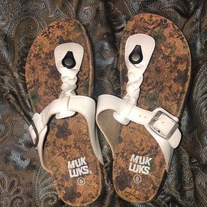 Like new sandals so cute on. Little big for me